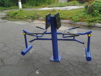 Уличный тренажер "Разгибатель бедра двойной" RM-18